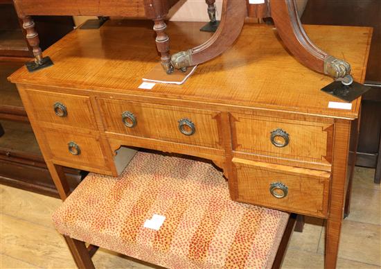 A satinwood kneehole desk, W.106cm